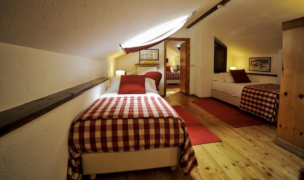 Hotel La Grange Courmayeur Buitenkant foto